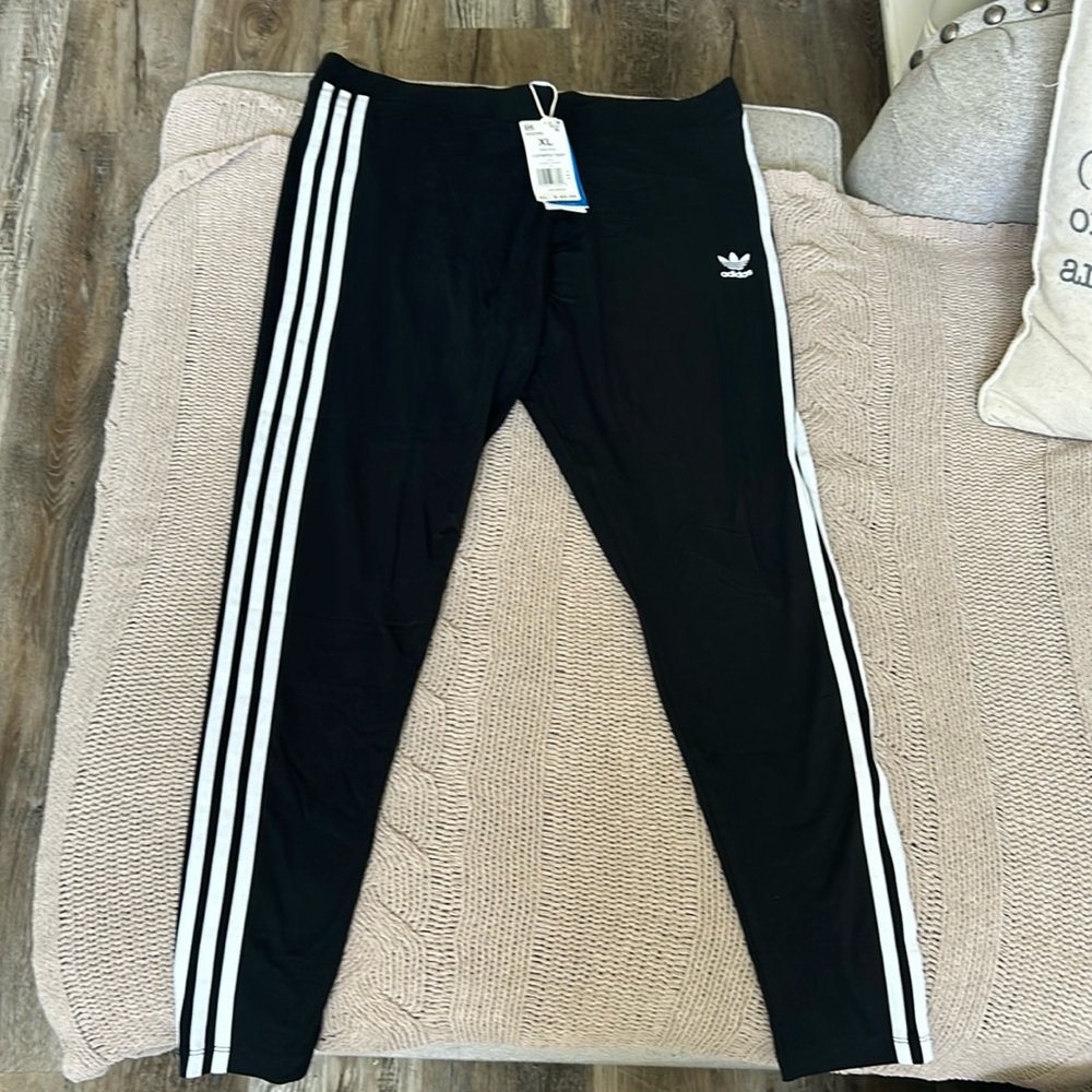 NWT women’s Adidas XL